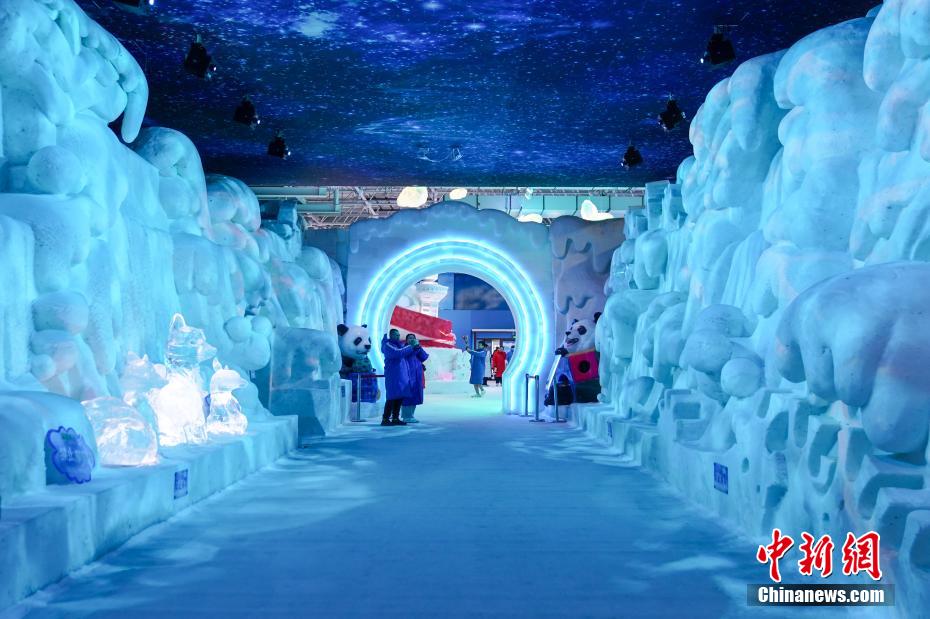 真夏に氷や雪を楽しめる哈爾浜太陽島氷雪芸術館がオープン　黒竜江省