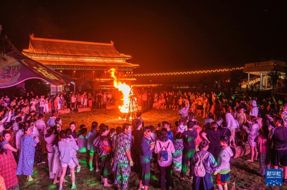 中国各地で活況を呈する夏の「ナイトタイムエコノミー」