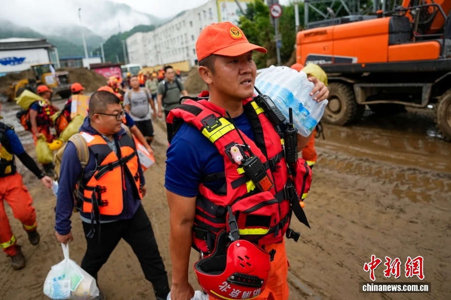 北京で記録的な豪雨　死者30人確認