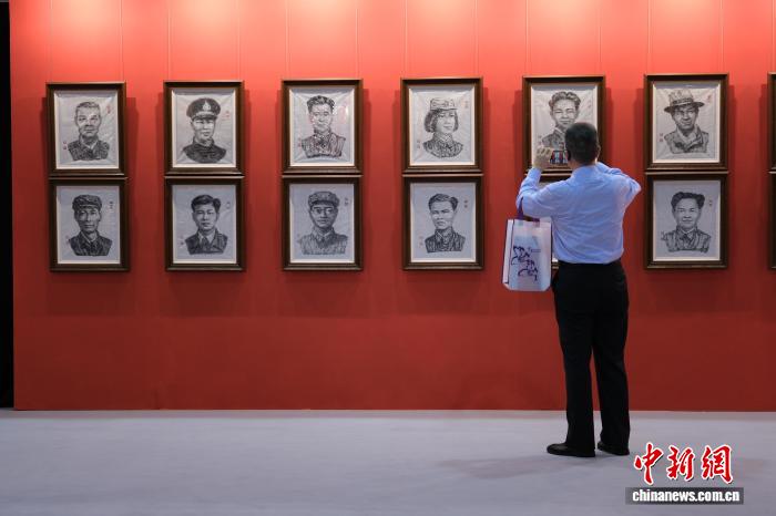 「中国人民抗日戦争・世界反ファシズム戦争勝利80周年・名家名作展」が香港で開幕