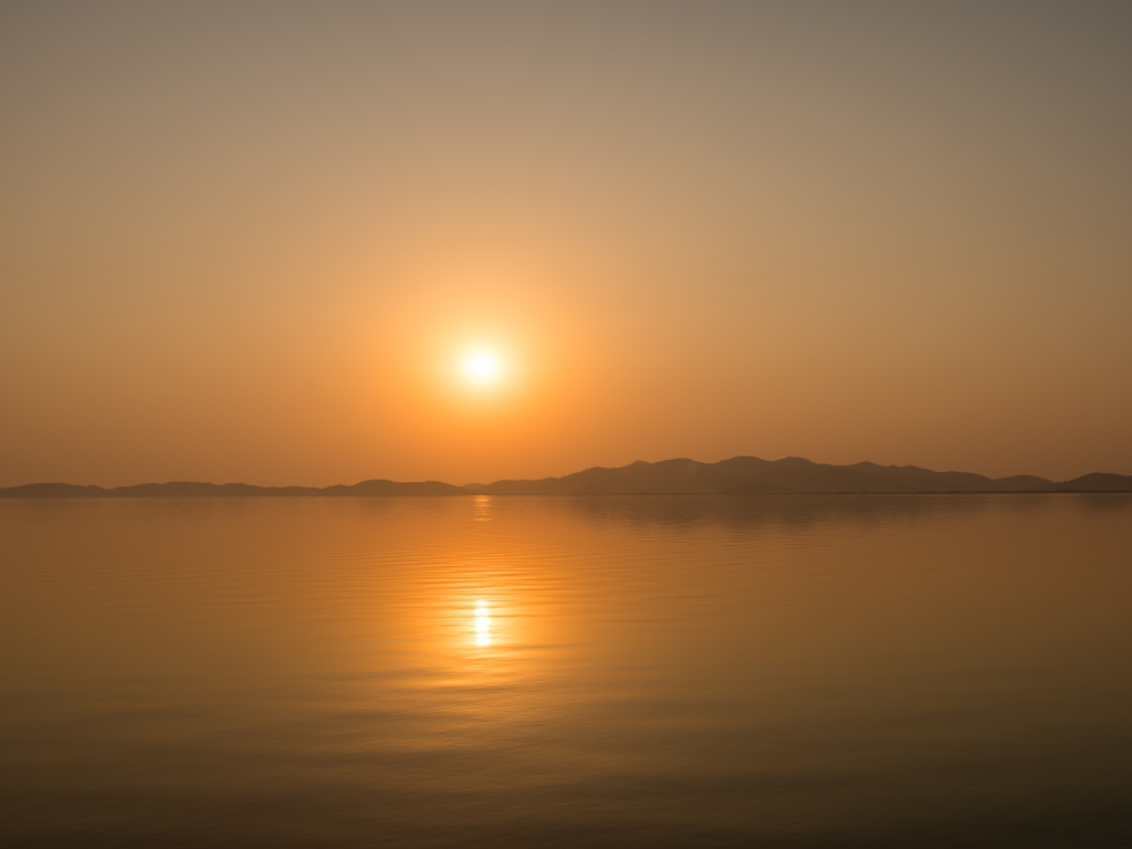 夕陽の鏡面