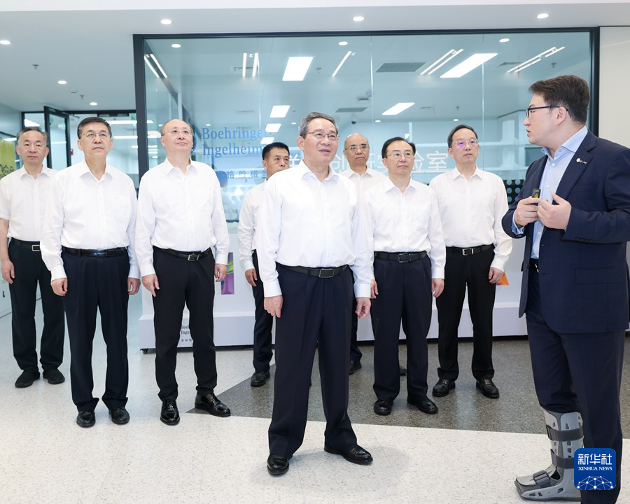 李強総理が北京でバイオメディカル産業の発展状況を視察