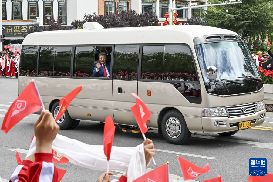 習近平総書記、チベット視察を終え北京に帰還