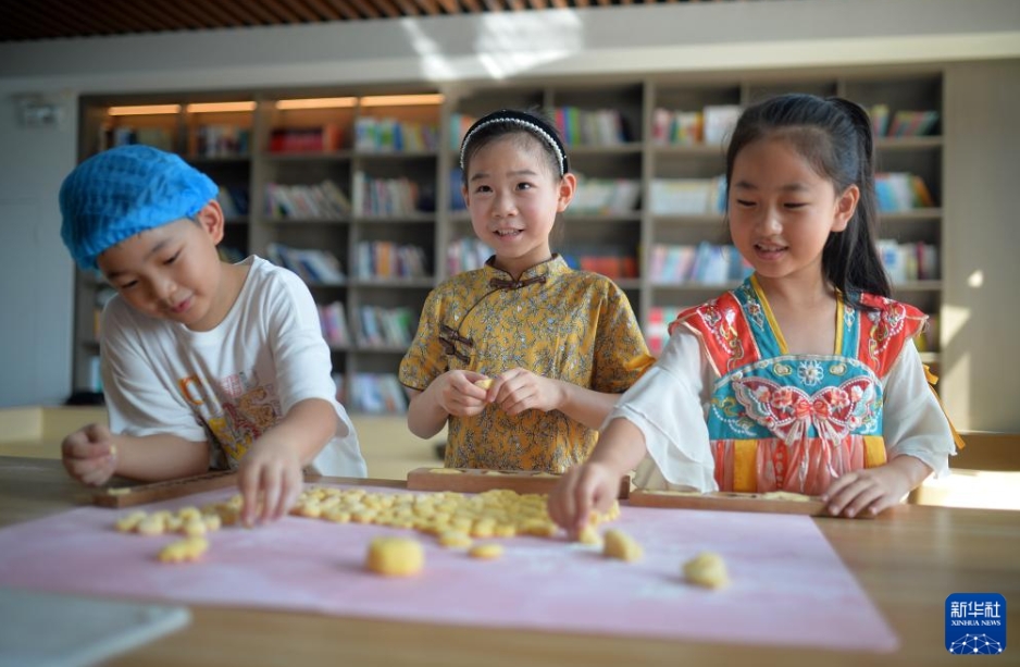 多彩な民俗行事で七夕節をお祝い