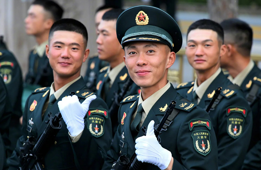 軍事パレード開始前の様子を捉えた写真の数々　北京市