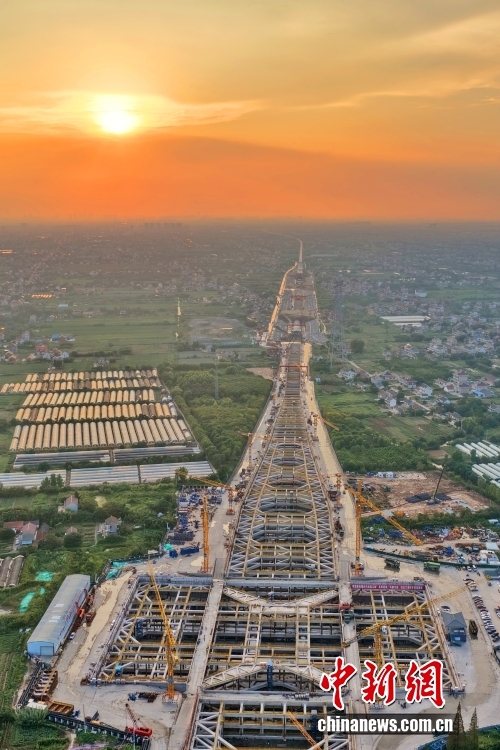 「上海-南京-合肥高速鉄道」の建設加速　海門北駅の工事進捗率は7割超
