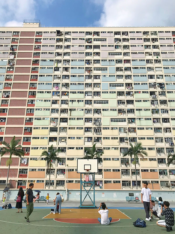 香港の虹色団地