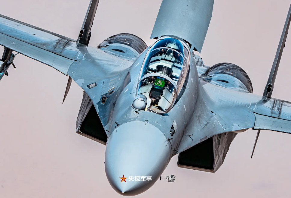 中国の戦闘機の力強さと美しさを8K映像で体験　吉林省