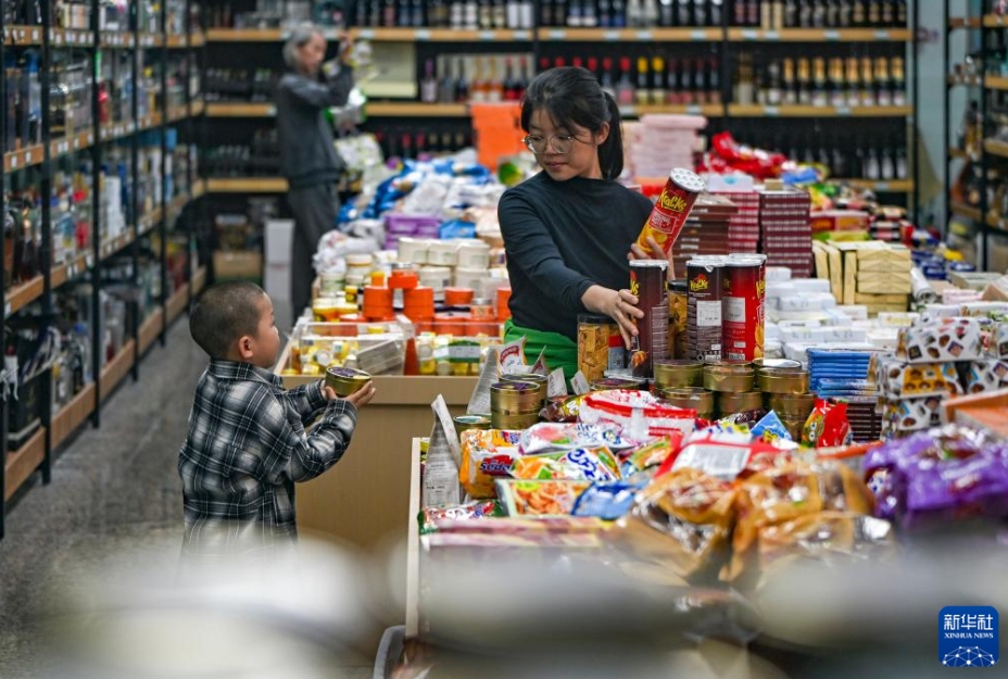 ユーラシアと繋がる立体ルートを形成する新疆