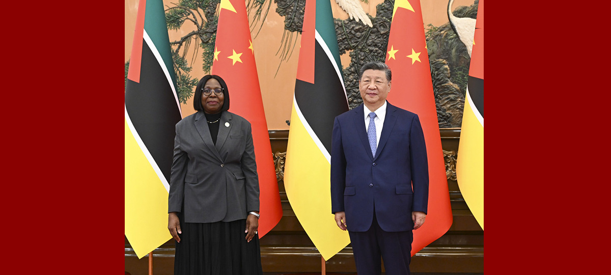 習近平国家主席がモザンビーク首相と会談