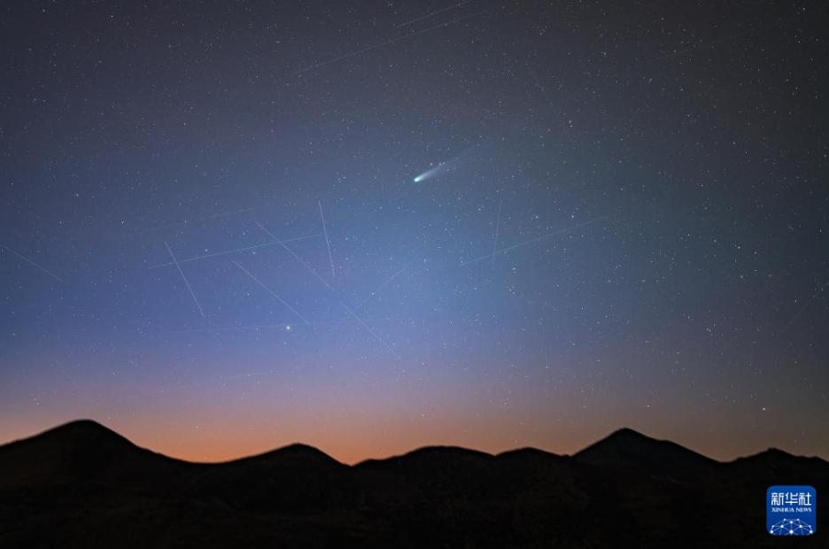 夜空を彩る、今年最も明るい彗星