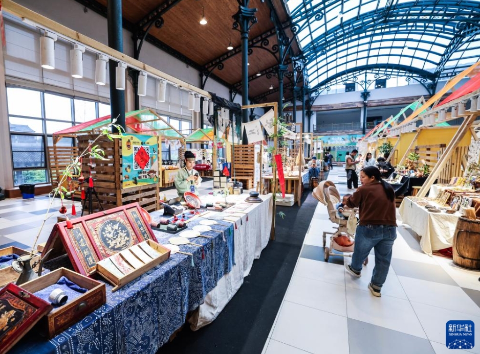 古鎮で「インターネット生活カーニバル」が開幕　浙江省桐郷