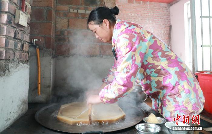 まもなく立冬、天日干し作業もピークに　広西・三江侗郷