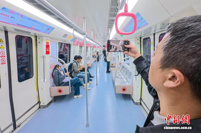 成都地下鉄30号線一期区間の駅を公開　四川省