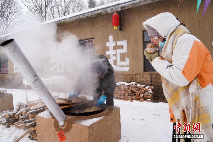 ひと昔前の林業生産を没入型体験！　黒竜江省鉄力