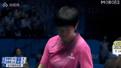 両者の得点の合計が6ポイントになり手を拭く選手