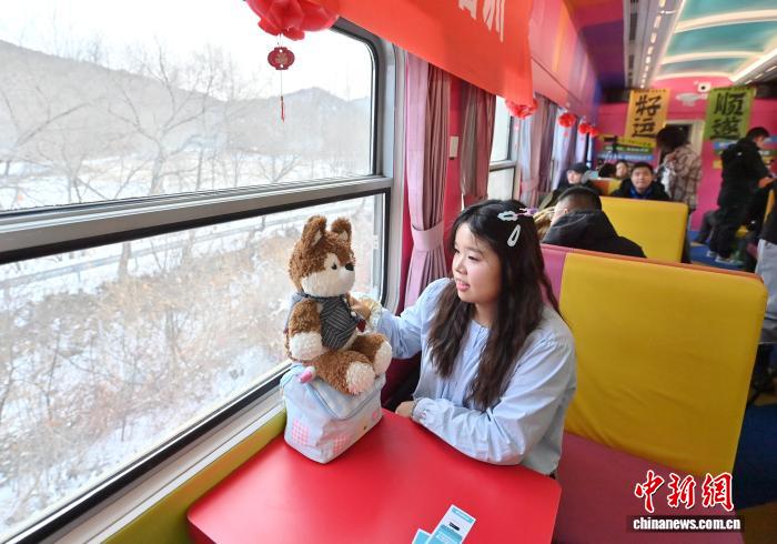 民俗風情溢れる竜井―長白山「雪国特別列車」　吉林省