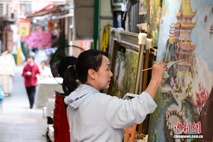 大芬油絵村をそぞろ歩き　広東省深セン