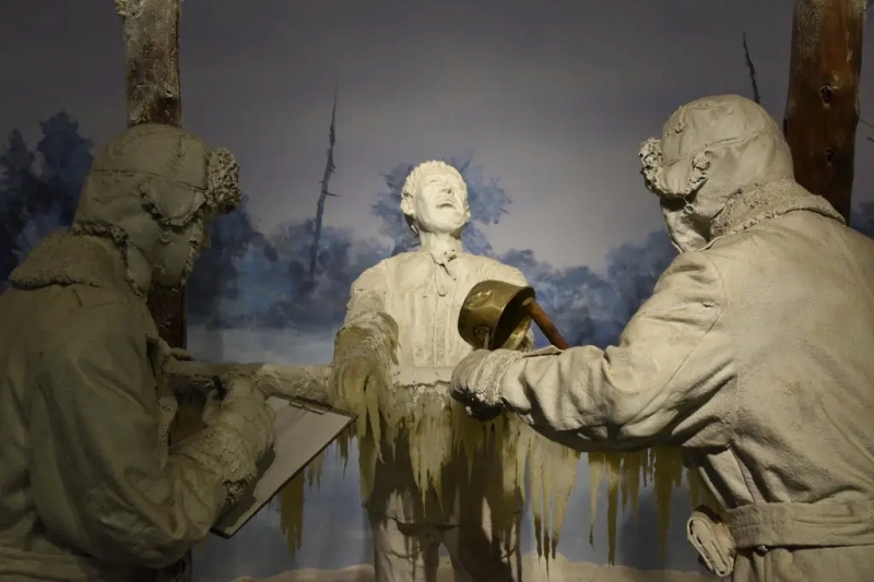 侵華日軍第七三一部隊罪証陳列館で再現されている凍傷実験の様子（撮影・楊思琪）。