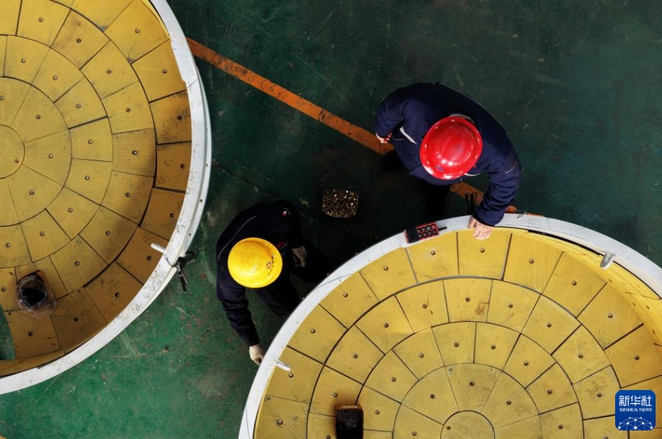 年末に向け、急ピッチで生産を進める中国各地の企業