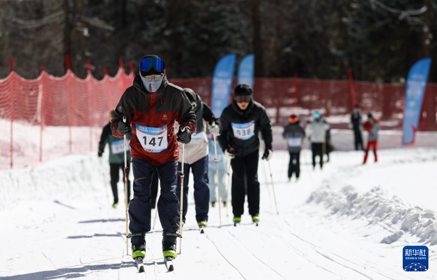 ウィンタースポーツを楽しむイベントが四川省で開幕