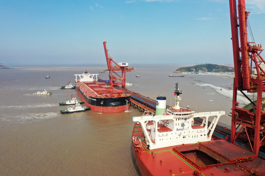 寧波舟山港、世界初の年間取扱貨物量14億トンの港湾に