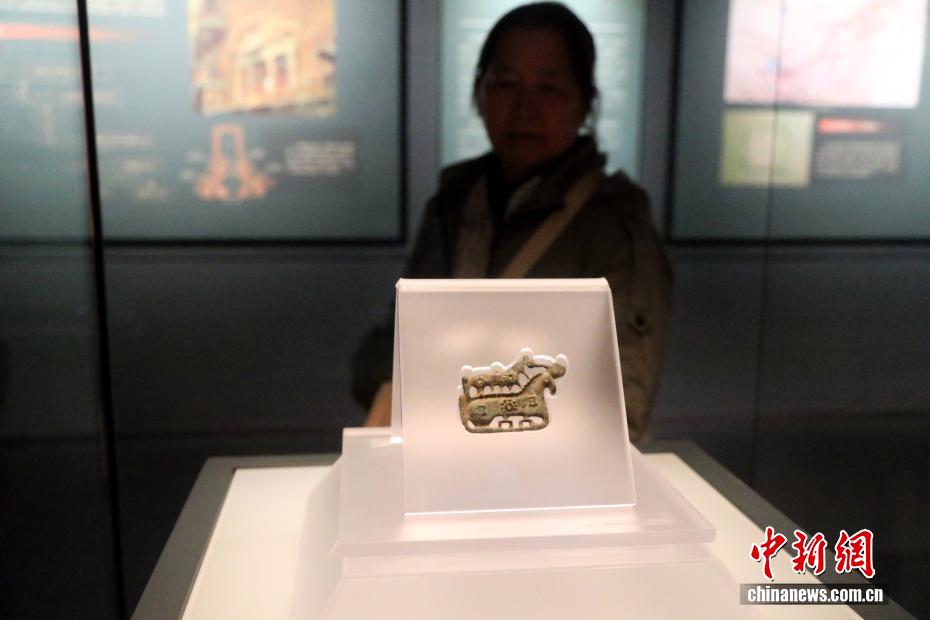 青海省博物館で馬がモチーフの文化財が人気に