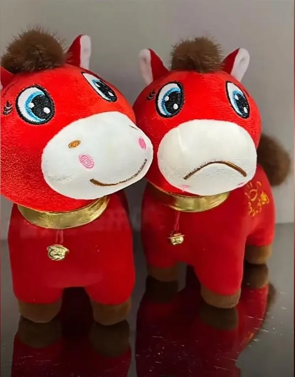 不良品だった「泣く馬のぬいぐるみ」が人気商品に　検索トレンド1位