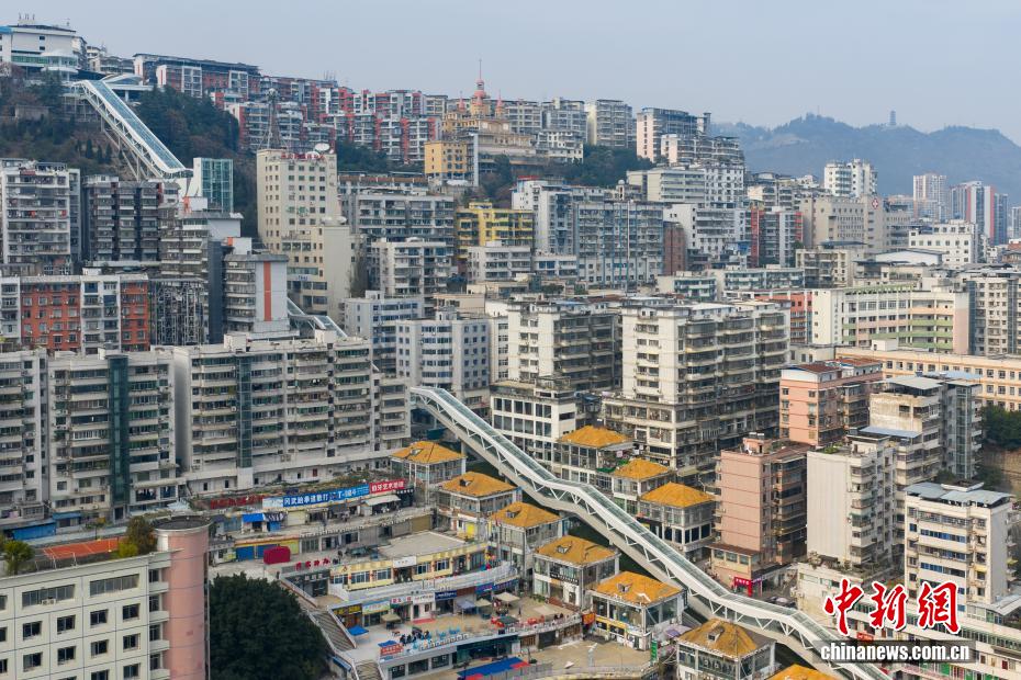 垂直高度差約240メートル！巫山に「神女大エスカレーター」登場　重慶