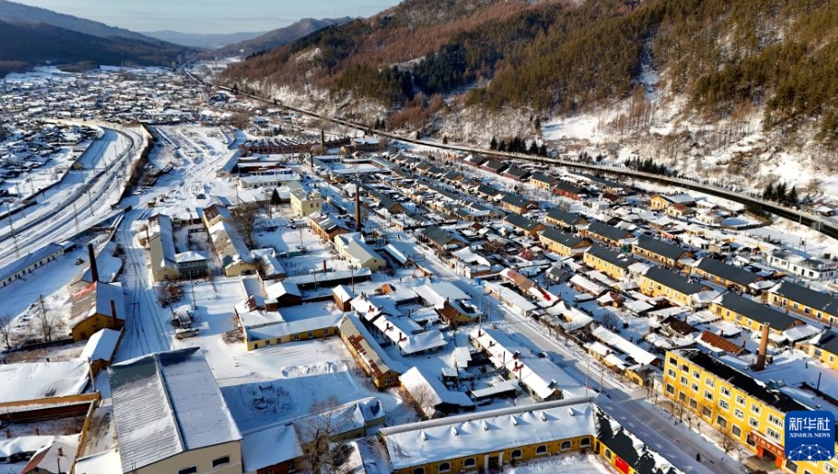 雪に覆われおとぎの国へと姿を変える横道河子鎮　黒竜江省