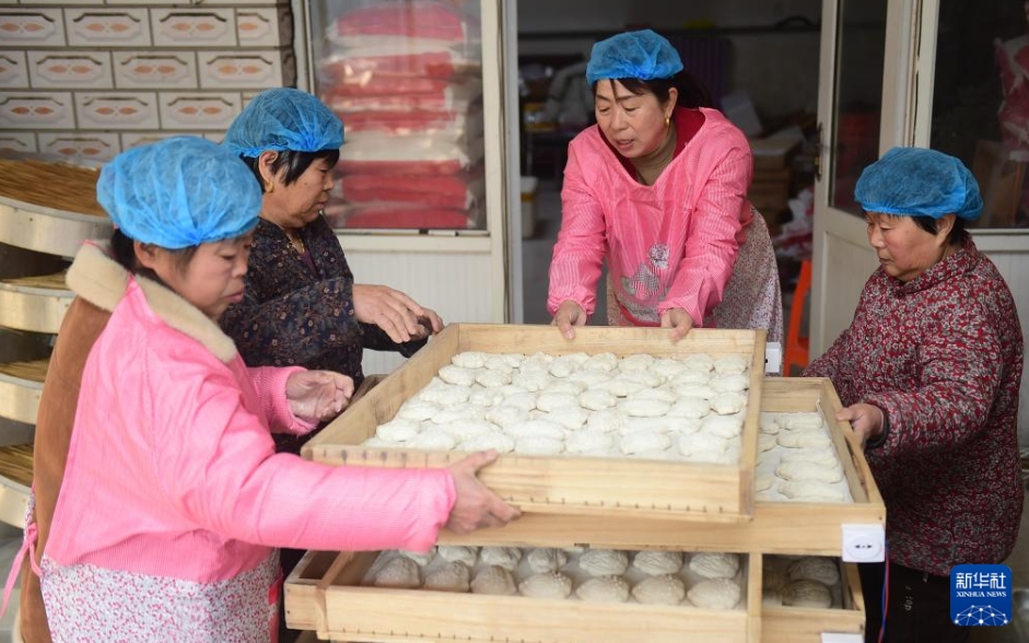 型抜きマントウ「麺花」の生産ピークに　河北省