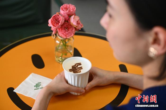 「敦煌」テーマ郵便局が市民に人気　甘粛省蘭州