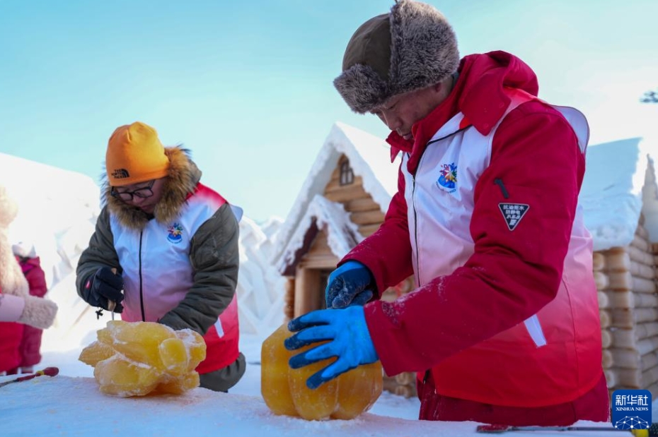 「植物由来のカラー氷」が氷雪大世界に登場　黒竜江省