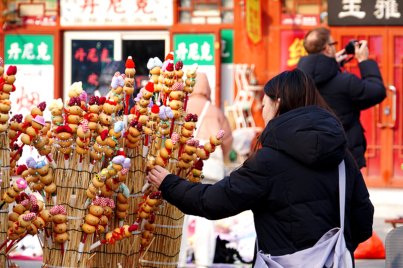 ひょうたんでんでん太鼓が若者たちの新たな人気者に？　北京