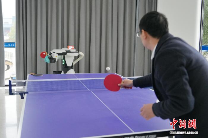 湖南省初の「ロボット9S店」が一般向けオープン