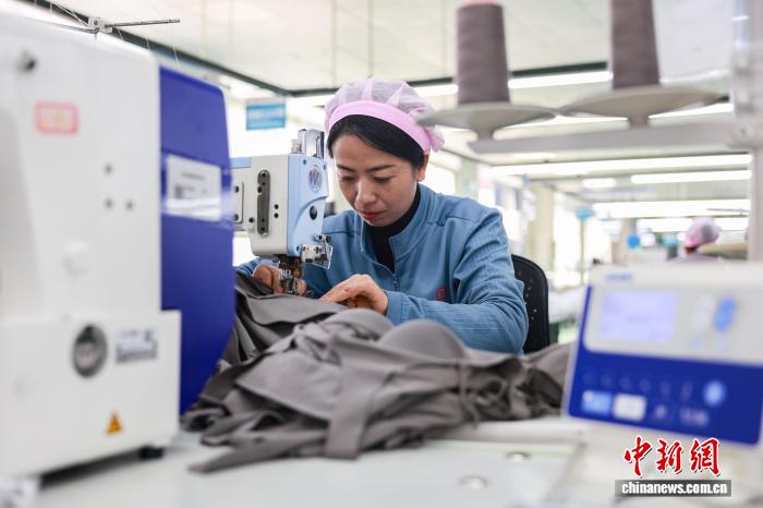 受注対応でフル稼働、「幸先良いスタート」に向けて全力発進　貴州省三穂