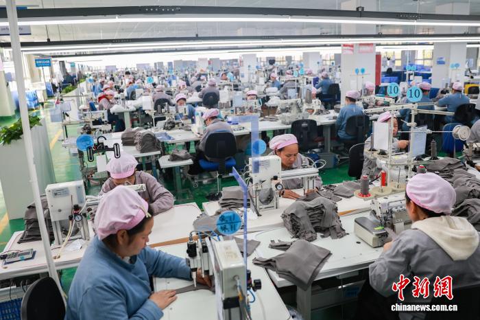 受注対応でフル稼働、「幸先良いスタート」に向けて全力発進　貴州省三穂