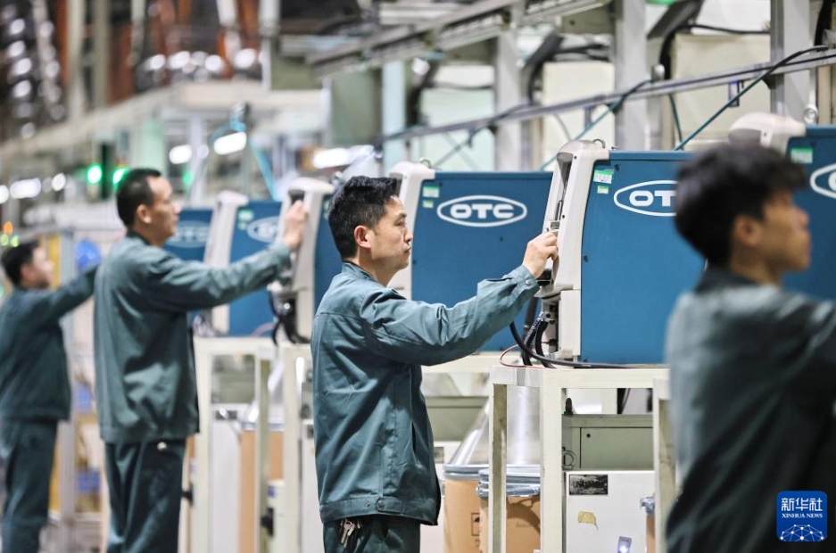 春節連休明けの仕事始め、活気あふれる生産現場