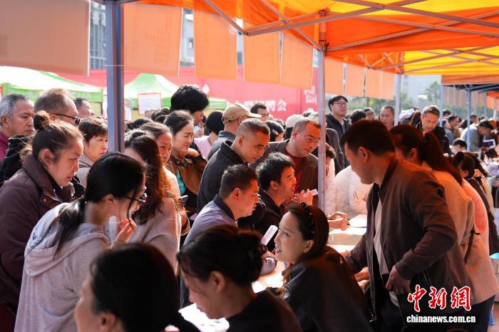 活況を呈する春節明けの採用活動　重慶