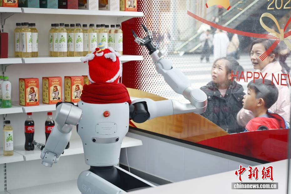 スマート販売ロボットが長沙市内に登場　湖南省