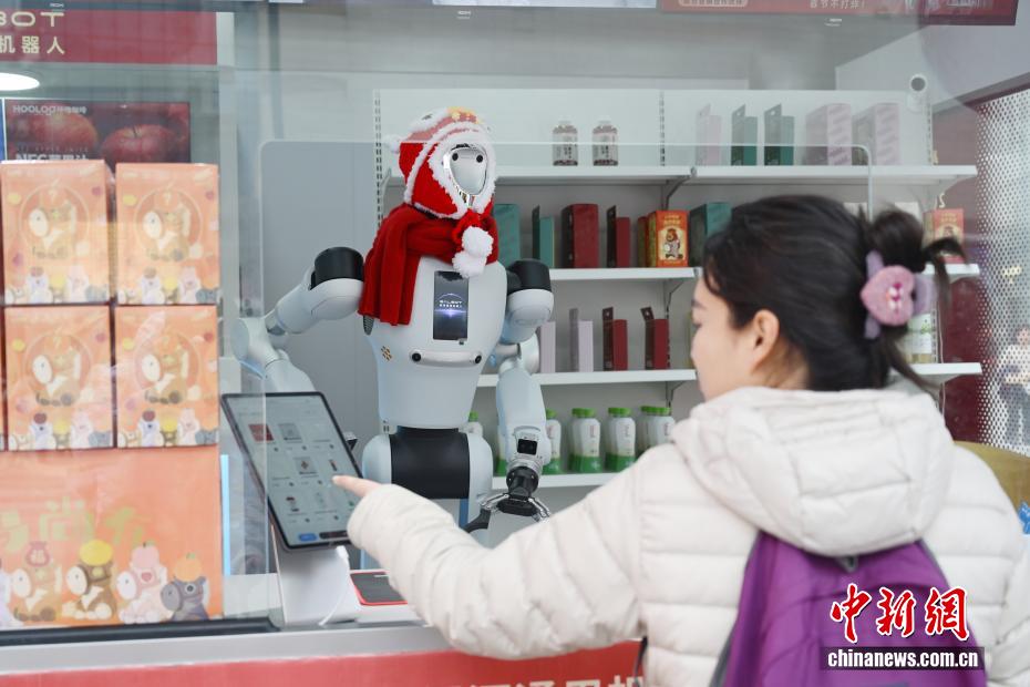 スマート販売ロボットが長沙市内に登場　湖南省