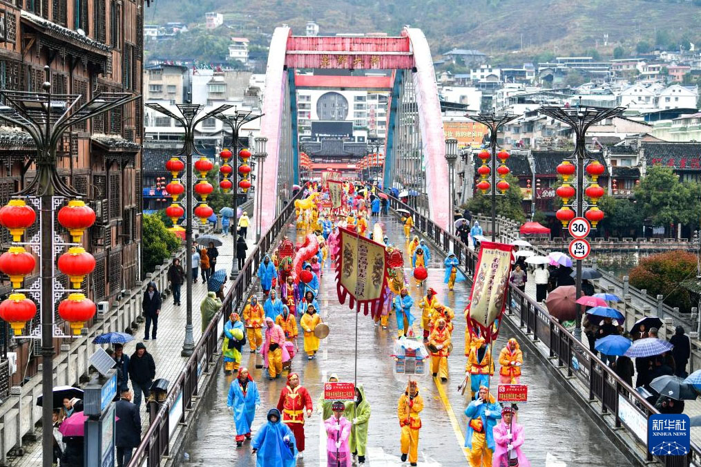 貴州省石阡県で仡佬族の伝統行事「毛竜節」が開催