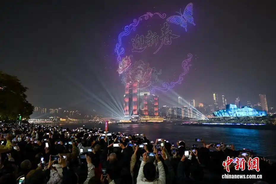 ドローンショー、中国の文化観光の新たな目玉に