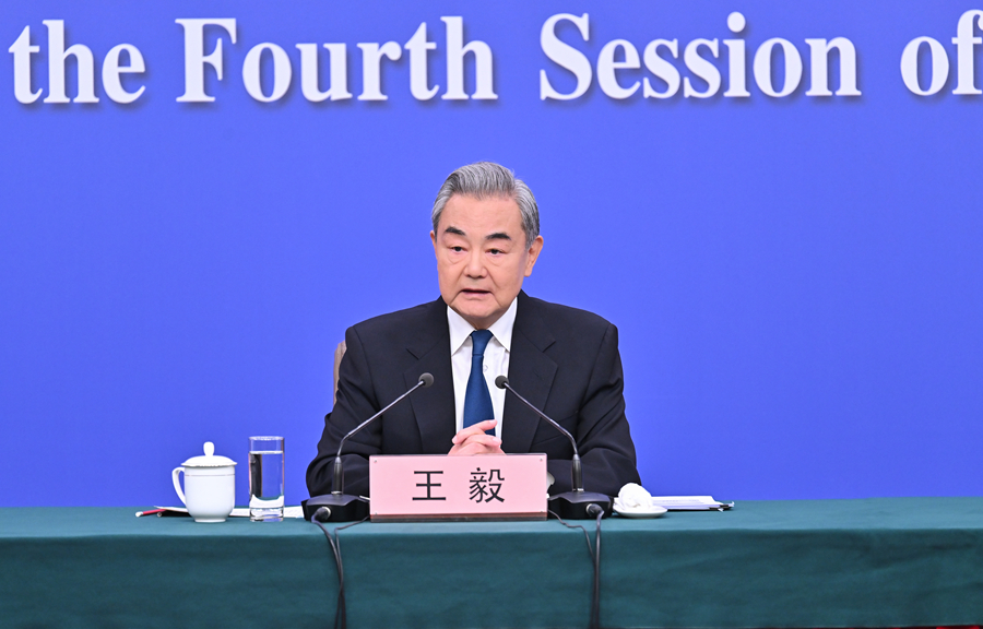 【王毅外交部部長記者会見】中国の外交は人民のための外交を堅持