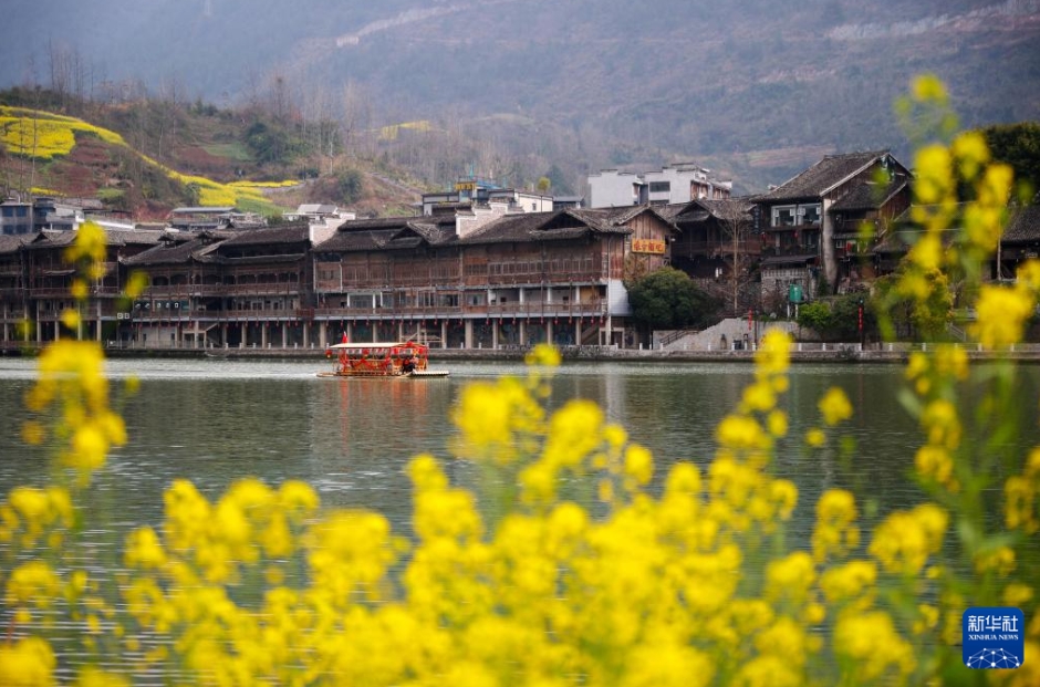 中国各地の人々を魅了する春景色