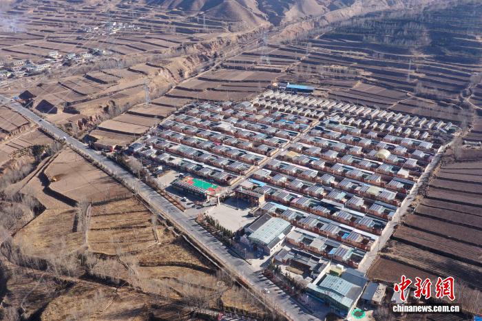 青海省初の「ゼロカーボン村」班彦村を訪ねて