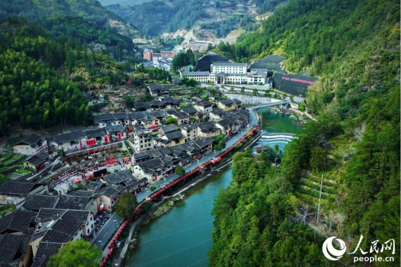 農村振興の新たな成果を示す「理想郷」へと変貌遂げた福建省下党郷