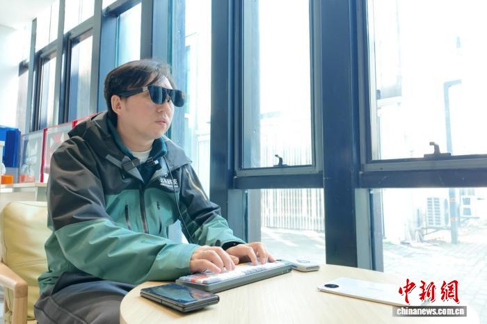 「ザリガニ飼育」普及率100％の「一人会社」コミュニティ　セキュリティを確保しつつ事業展開をサポート