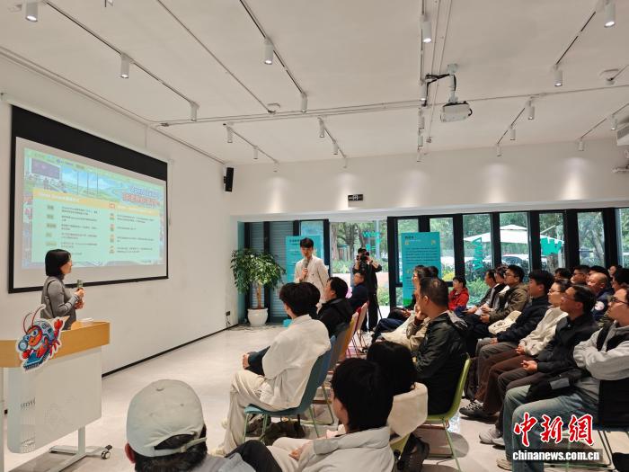 良渚数棲湾AI+産業コミュニティで行われた交流会「OpenClaw交流パーティー」。（写真提供・安然）