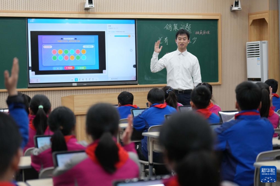 スマート教室で迎える新学期　湖南省